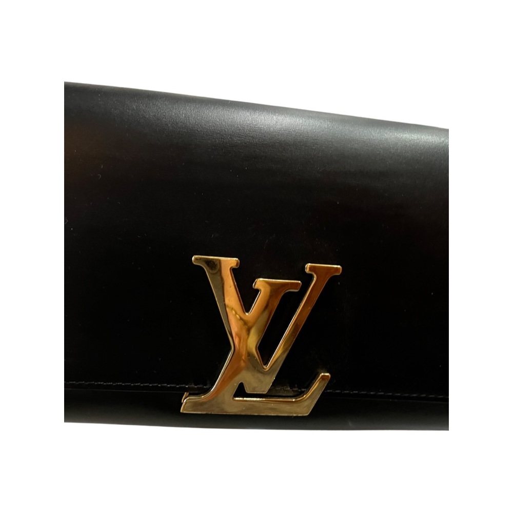 Louis Vuitton shoulder chains bag.  Come with box